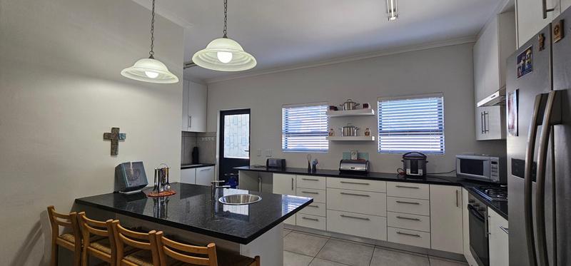 3 Bedroom Property for Sale in Country Club Western Cape